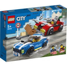LEGO® City Policijos sulaikymas greitkelyje 60242